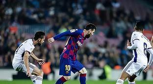 蛙泳呼吸技巧详解:如何正确掌握呼吸节奏与水面呼吸的配合方法